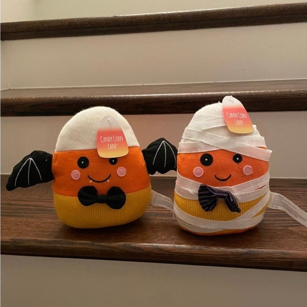 CANDY CORN LANE” HALLOWEEN BAT & MUMMY SET (2)
